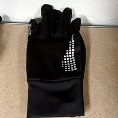 Handschuhe Zwart, gemeldet von Qbuzz GD Groningen Peizerweg über iLost