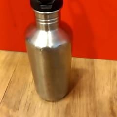 Láhev, jak nahlášeno Arriva Limburg Noord pomocí iLost