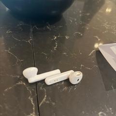 Auricular wit, como reportado por Van der Valk Hotel Veenendaal utilizando o iLost
