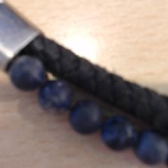 Bracelet blauw & bruin, a été signalé par Walibi Holland utilisant iLost