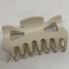 ヘアークリップ がiLostで IKEA新三郷 によって報告されました