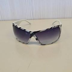 Sunglasses, as reported by Transdev Gooi en Vechtstreek using iLost