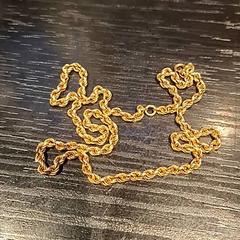 Collana, come riportato da Van der Valk Hotel Utrecht utilizzando iLost