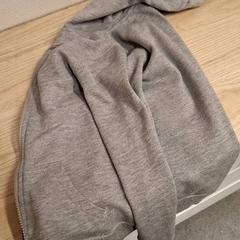 Colete para crianças Gris, como reportado por IKEA Montpellier utilizando o iLost