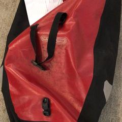 Sykkelbag Rode Ortlieb fietstas, som rapportert av Gemeente Alkmaar ved bruk av iLost