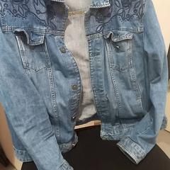 ジャケット がiLostで allGo Almere によって報告されました