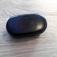 Trådløs øretelefon, som rapportert av EBS Tramplein ved bruk av iLost