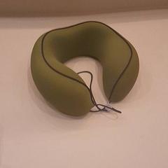 Nyakpárna, amint azt Van der Valk Hotel Schiphol az iLost segítségével jelentette.