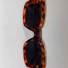 Zonnebril, gemeldet von Pathé de Kuip über iLost