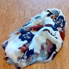 Šátek, jak nahlášeno Centraal magazijn pomocí iLost