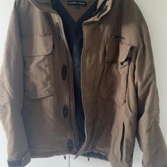 Jakker, som rapportert av Regio Limburg - Leuven ved bruk av iLost