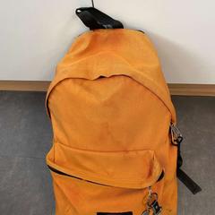 Backpack Orange von Eastpak mit Anhänger A, as reported by Wilmering Vechta using iLost