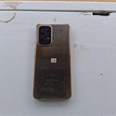 携帯電話 がiLostで Zwarte Cross (Gemeentehuis) によって報告されました