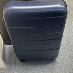 Kufr, jak nahlášeno Sheraton Brussels Airport Hotel pomocí iLost