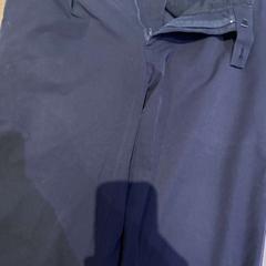 Pantalón blauw, segundo informou Haven Hotel Rotterdam usando iLost