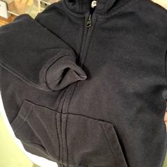 Gilet capuche Bleu marque Gemo, segons ha informat IKEA Villiers-sur-Marne mitjançant iLost