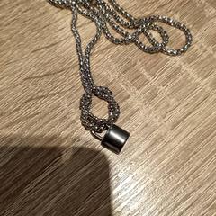 Náhrdelník, jak nahlášeno Van der Valk Hotel Apeldoorn - De Cantharel pomocí iLost