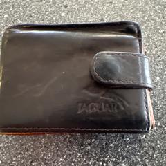 Portemonnee, ha sido reportado por Connexxion Amstelland-Meerlanden Amstelveen con iLost