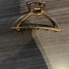 Spona do vlasů, jak nahlášeno Van der Valk Hotel Haarlem pomocí iLost