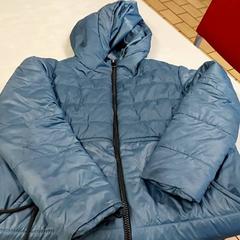 의류 Jas, iLost를 사용하여 Regio Limburg - Leuven에 보고됨