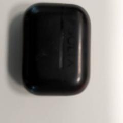 Bluetooth earphones case, as reported by Regio West-Vlaanderen using iLost