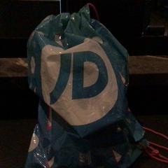 Táska, amint azt Van der Valk Hotel Amsterdam Zuidas az iLost segítségével jelentette.