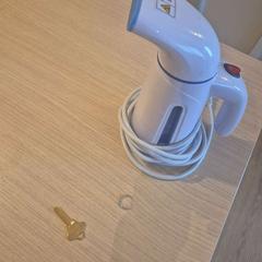 Ferro a vapor & Chave steamer, como reportado por Amsterdam ID Aparthotel utilizando o iLost