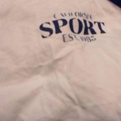 T-shirt shirt، كما تم الإبلاغ عنه بواسطة Qbuzz Fryslân عبر iLost