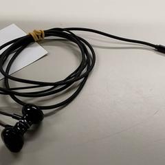 Adapter - Oortjes zwart, amint azt Regio Oost-Vlaanderen az iLost segítségével jelentette.