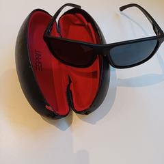 색안경 & 안경 케이스, iLost를 사용하여 Gemeente Heusden에 보고됨