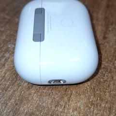 Airpodscase, som rapportert av Qbuzz DMG ved bruk av iLost