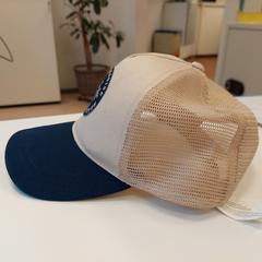 كاسكيت beige, blauwe klep، كما تم الإبلاغ عنه بواسطة Stad Peer عبر iLost