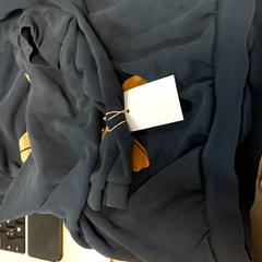 Kleding - Kinder sweater, jak nahlášeno Centraal magazijn pomocí iLost