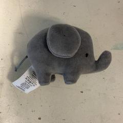 Knuffel & Olifant figuurtje, como reportado por Artis utilizando o iLost