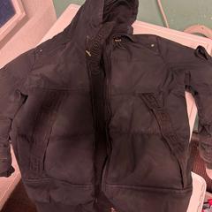 Jacka black, rapporterat av Amsterdam ID Aparthotel med iLost