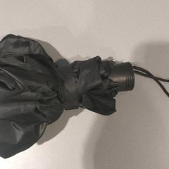 Paraugas, segundo informou Regio Limburg - Leuven usando iLost