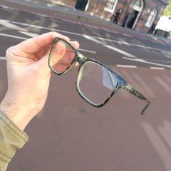 Bril, segundo informou a iLost