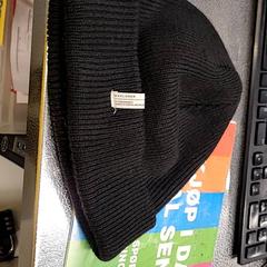 Chapéu, como reportado por IKEA Slependen utilizando o iLost