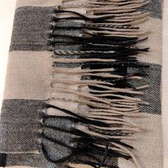 Écharpe echarp, a été signalé par IKEA Tours utilisant iLost