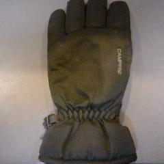 Handschuhe, gemeldet von SnowWorld Landgraaf über iLost