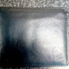 Peněženka, jak nahlášeno Centraal magazijn pomocí iLost