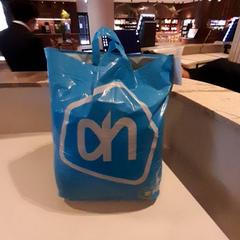 Saco, como reportado por Van der Valk Hotel Schiphol utilizando o iLost