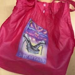 Prenosná taška, ako bolo nahlásené RET pomocou iLost