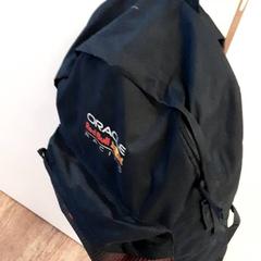 حقائب الظهر والحقائب النهارية، كما تم الإبلاغ عنه بواسطة Qbuzz ZHN عبر iLost