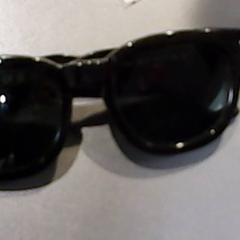 Okulary słoneczne, zgłoszono przez SnowWorld Landgraaf przy użyciu iLost