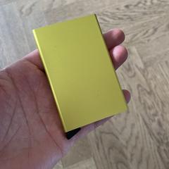 Gouden pasjeshouder an iLost gemeldet