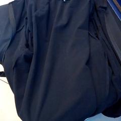 İLost kullanarak Leonardo Royal Hotel Amsterdam tarafından bildirildiği gibi Hırka Black