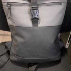 Poltsa, gisa salatu by Qbuzz servicepunt  Emmen iLost erabiliz