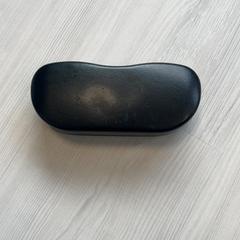 Etui à lunettes avec lunettes, a été signalé par Arriva Achterhoek-Rivierenland utilisant iLost