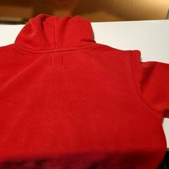 Kläder rood, rapporterat av IKEA Wilrijk med iLost